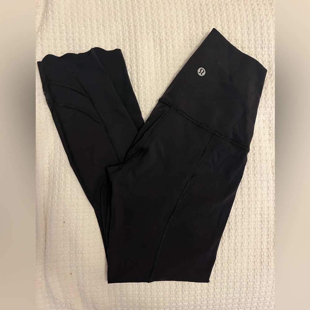 Lululemon black scallop leggings